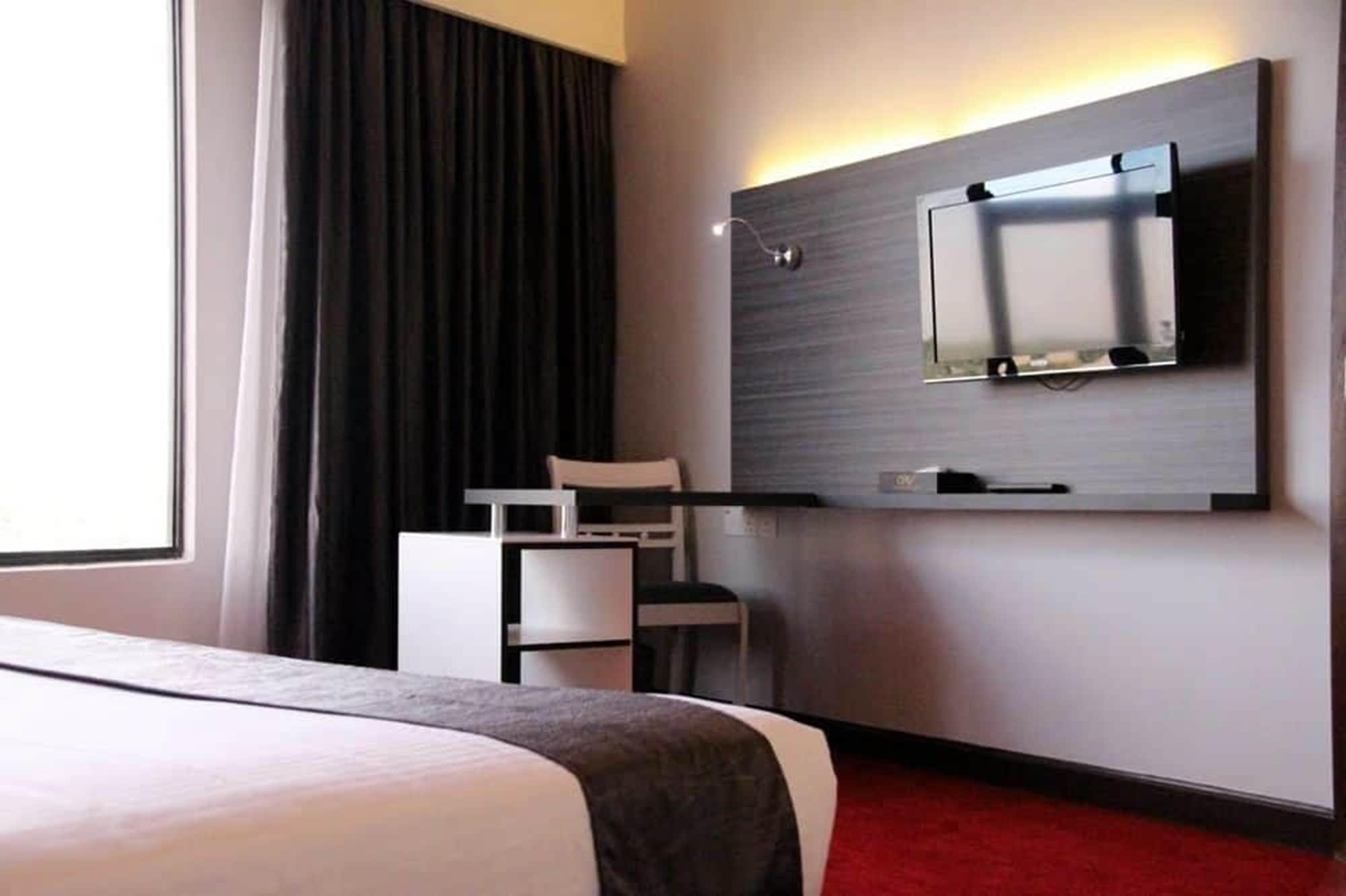 Grand Riverview Hotel Kota Bharu Ngoại thất bức ảnh