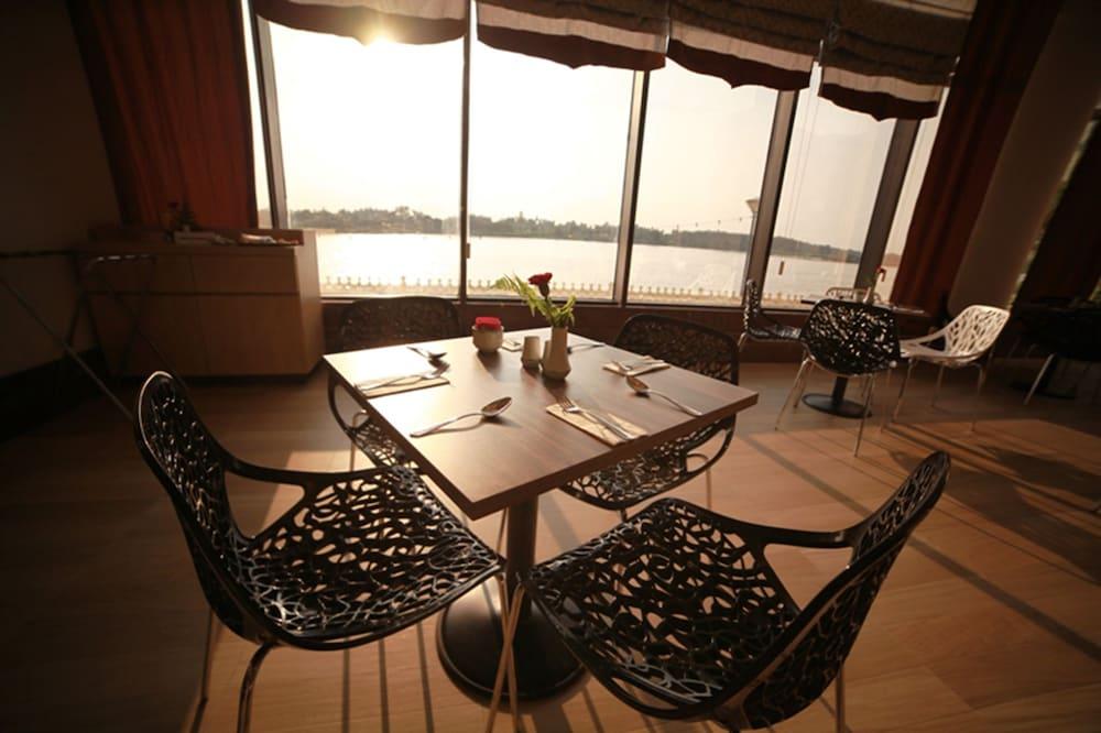 Grand Riverview Hotel Kota Bharu Ngoại thất bức ảnh