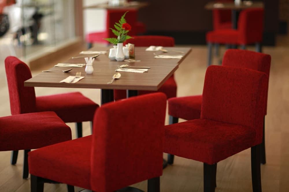 Grand Riverview Hotel Kota Bharu Ngoại thất bức ảnh