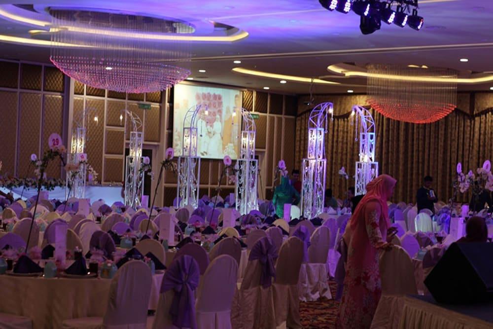 Grand Riverview Hotel Kota Bharu Ngoại thất bức ảnh