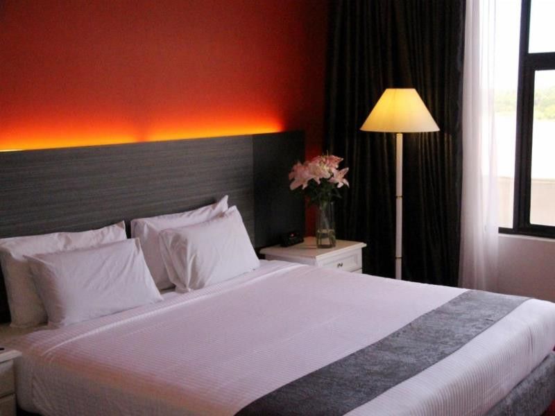 Grand Riverview Hotel Kota Bharu Ngoại thất bức ảnh