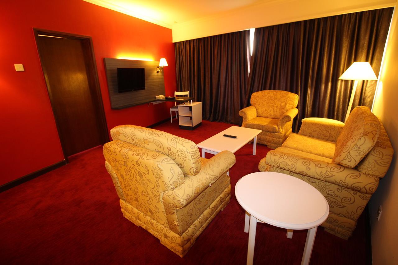 Grand Riverview Hotel Kota Bharu Ngoại thất bức ảnh